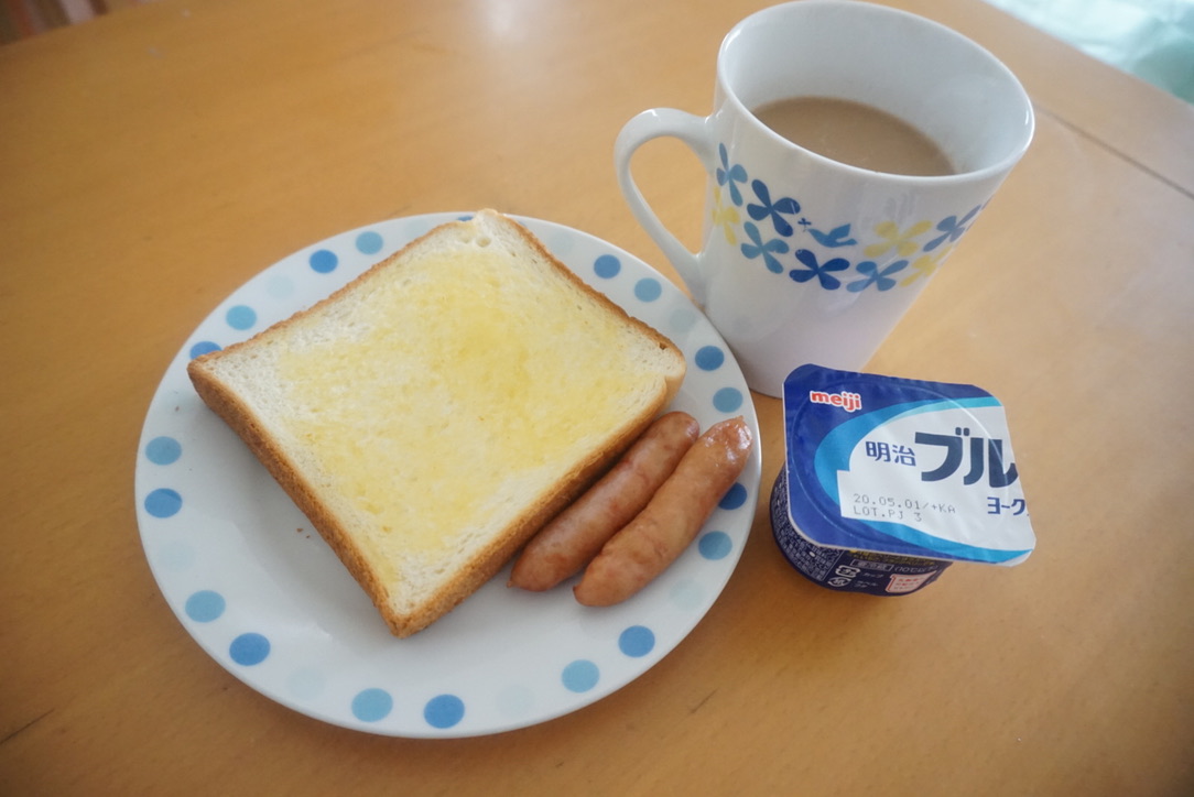 ダンナちゃんの朝ごはん