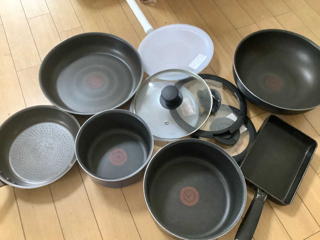 お疲れ様のフライパンたち